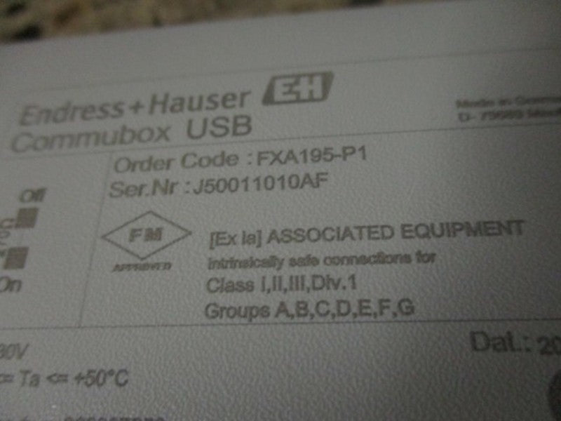 ENDRESS+HAUSER FHX40-A1A OPERATOR DISPLAY w/ FXA195-P1 COMMUBOX * NEW IN BOX *