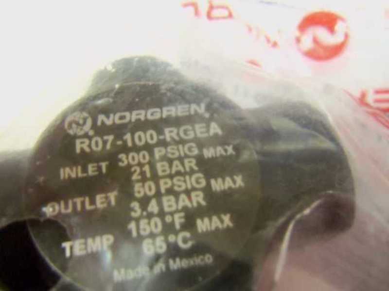 NORGREN R07-100-RGEA PRESSURE REGULATOR * NEW IN FACTORY BAG *