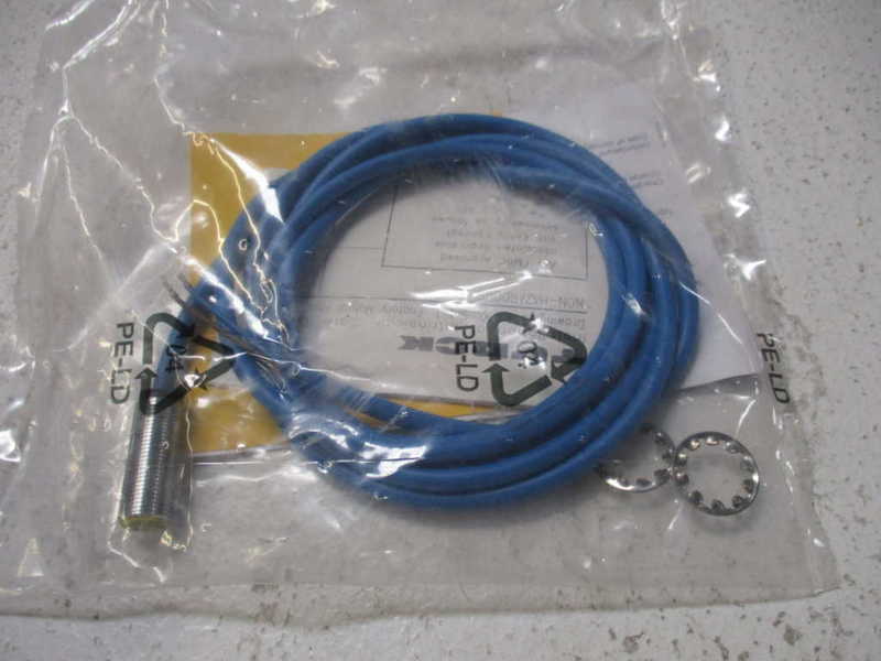TURCK Bi2-G12-Y1 PROXIMITY SWITCH 10054 * NEW IN FACTORY BAG *