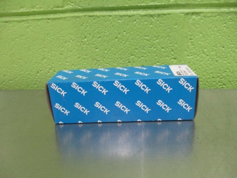 SICK WL2000-B5300 PHOTOELECTRIC SENSOR * FACTORY SEALED *