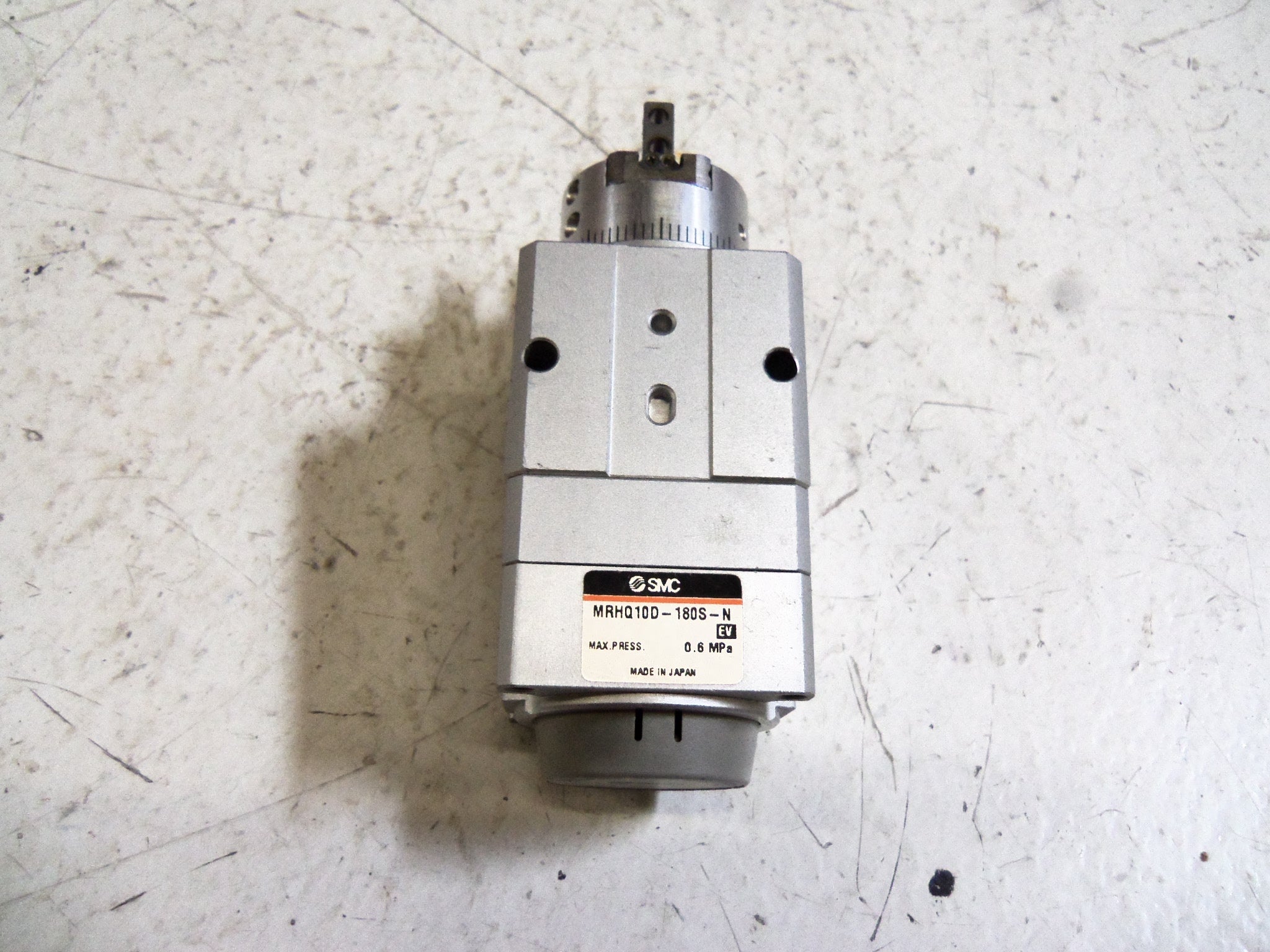 SMC MRHQ10D-180S-N ROTARY GRIPPER * NEW *