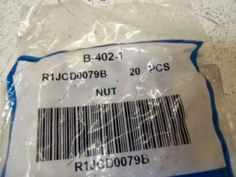 LOT OF 20 SWAGELOK B-402-1 TUBE FITTING *NEW IN BOX*