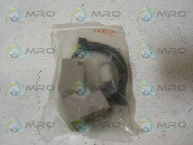 LOT OF 2 FUJI PE-B7S PROXIMITY SWITCH *USED*