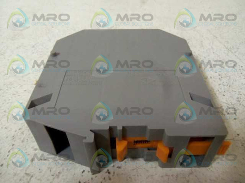 LOT OF 10 PHOENIX CONTACT UKH 150 TERMINAL BLOCK *NEW IN BOX*