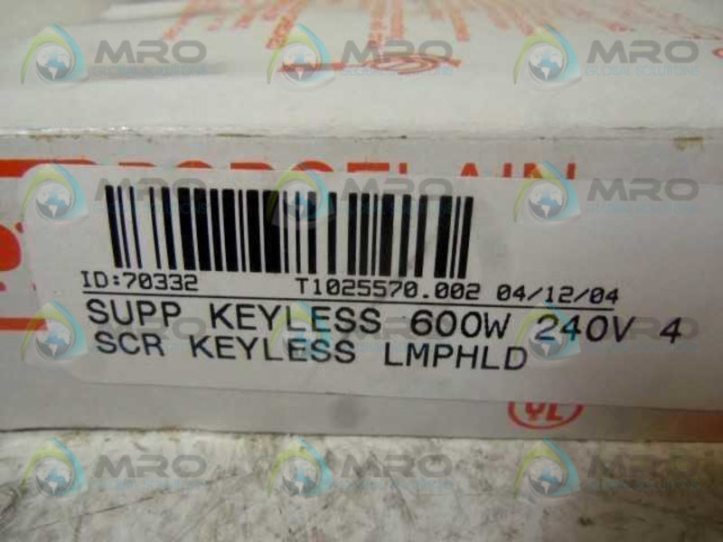 1634-4 KEYLESS PORCELAIN LAMPHOLDER  NSMP