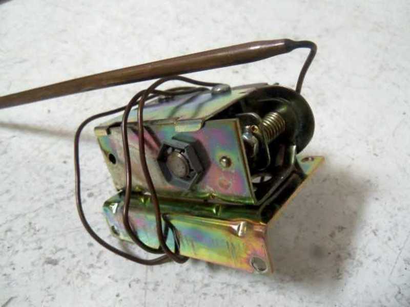 ESSEX STEMCO 102W THERMOSTAT 351-250960  NSNP
