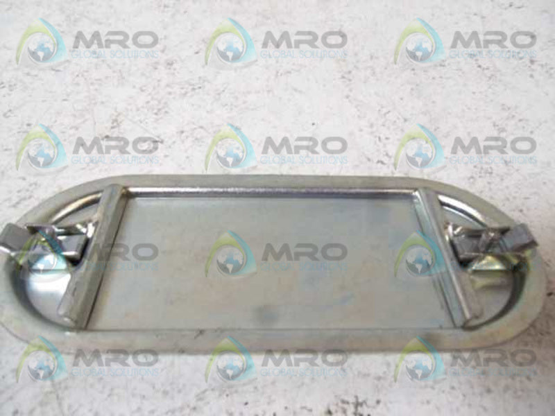 LOT OF 17 CROUSE-HINDS 670 CONDULET BODY COVER 2" NSNP