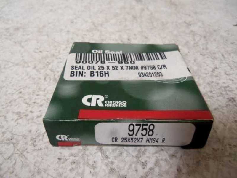 CHICAGO RAWHIDE 9758 OIL SEAL 25x52x7  NSMP