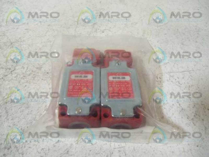 LOT OF 2 ELAN SHG 03.220 LIMIT SWITCH 10A 360V VDE 0660 *NEW NO BOX*