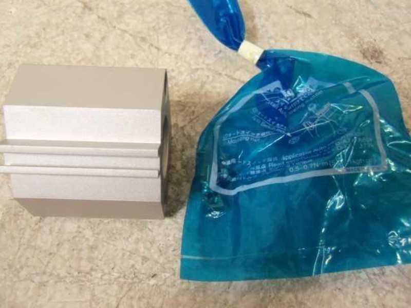 SMC CDQ2B20-10D COMPACT CYLINDER * NEW IN BAG *