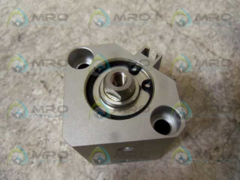 SMC CDQ2B20-10D COMPACT CYLINDER * NEW IN BAG *