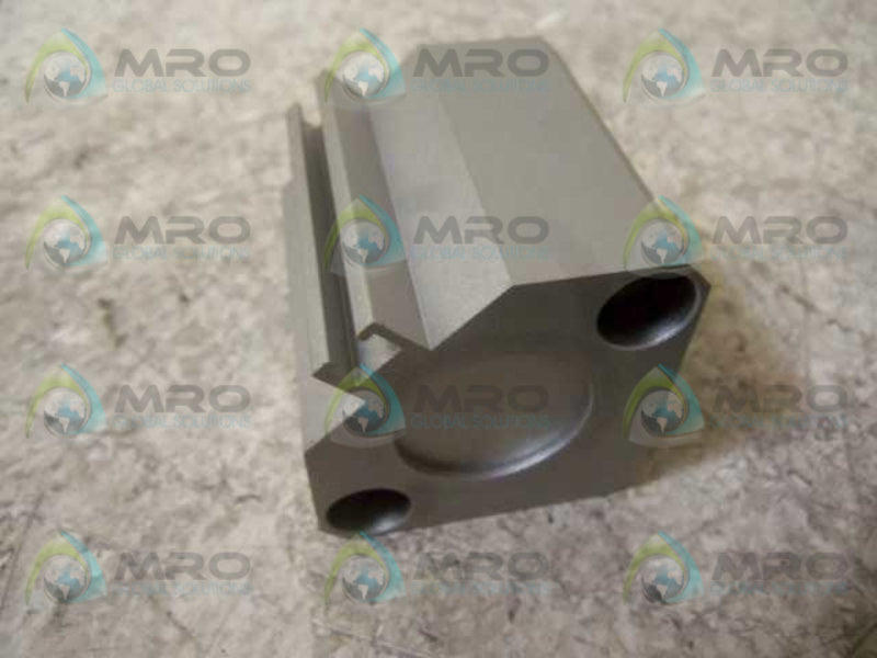 SMC CDQ2B20-10D COMPACT CYLINDER * NEW IN BAG *