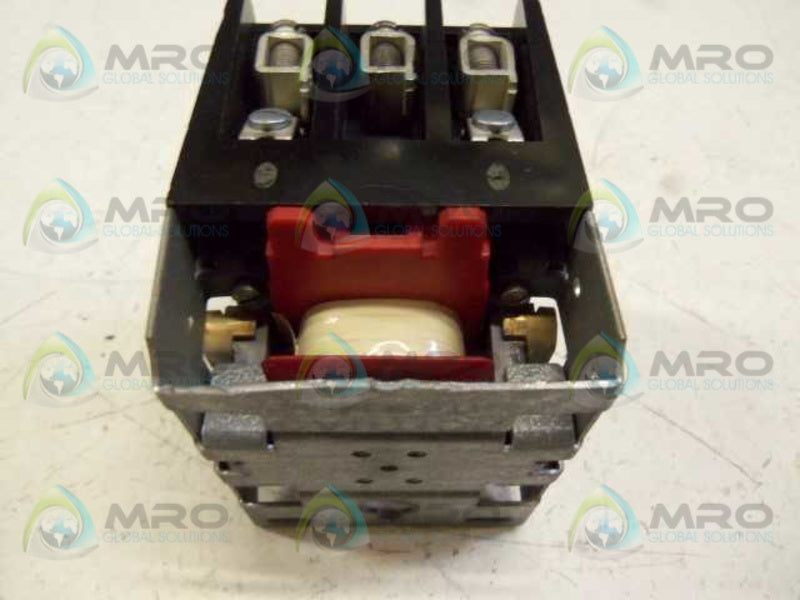 HONEYWELL R4212 G 1323 3-POLE CONTACTOR (AS PICTURED)  UNMP