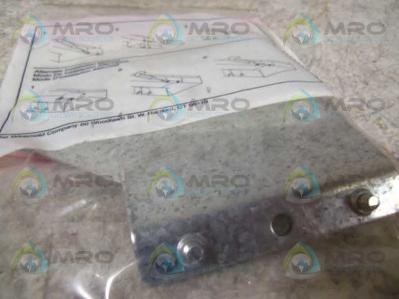 LOT OF 3 WIREMOLD 6001A COUPLING *NEW IN BOX*