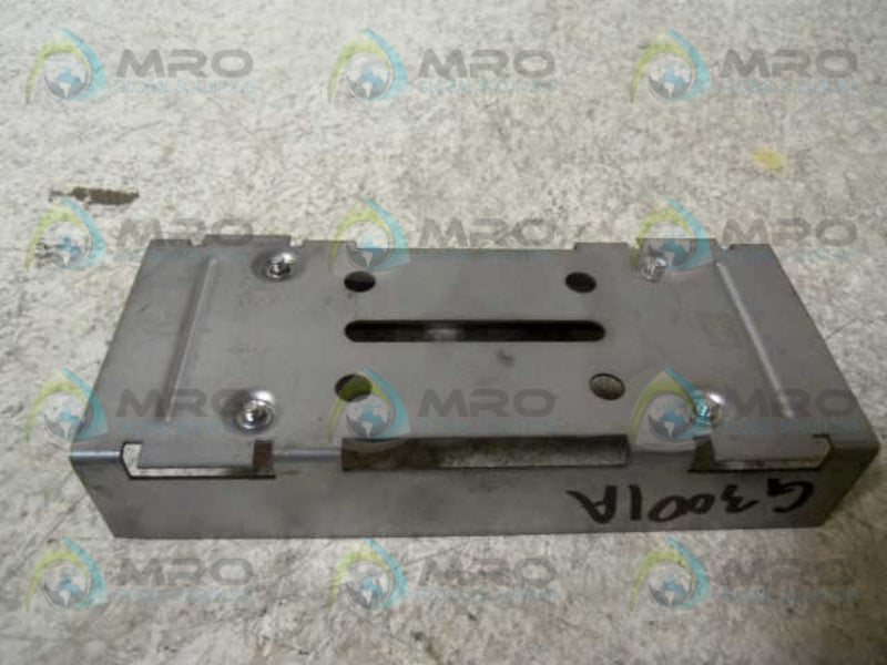 LOT OF 3 WIREMOLD G-3001A RIGID INSIDE COUPLING *NEW IN BOX*