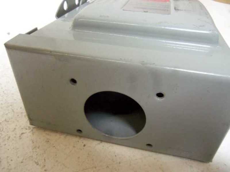 THOMAS & BETTS RGD321NF-TB SAFETY SWITCH (AS PICTURED) * NEW NO BOX *