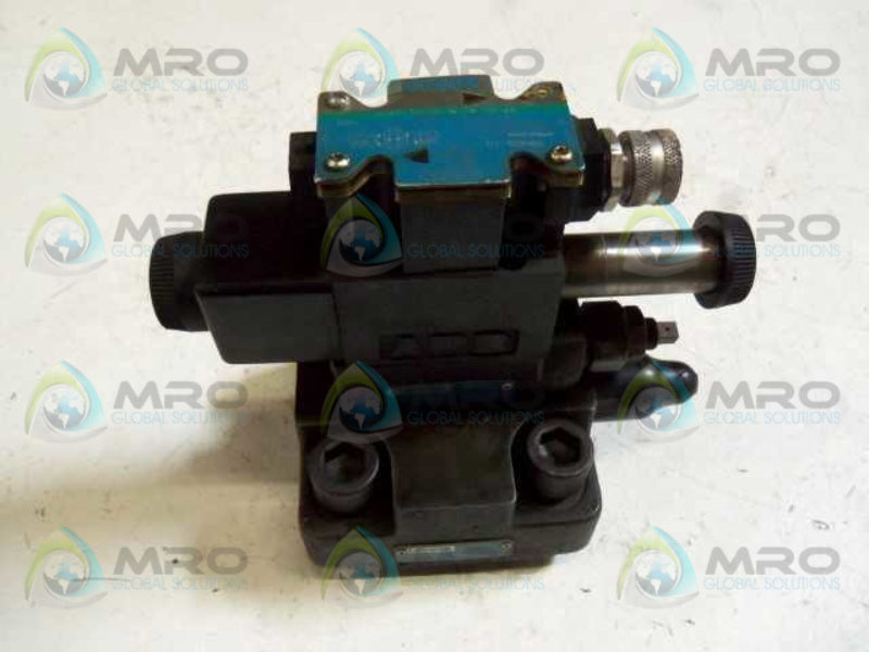 VICKERS DG4V-3S-0C-M-FW-B5-60 DIRECTIONAL VALVE (AS PICTURED)  UNMP