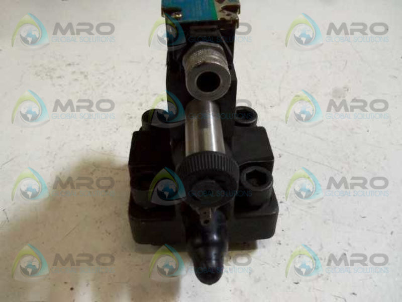 VICKERS DG4V-3S-0C-M-FW-B5-60 DIRECTIONAL VALVE (AS PICTURED)  UNMP
