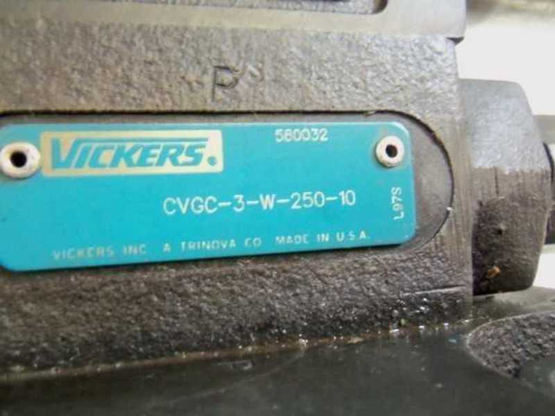 VICKERS DG4V-3S-0C-M-FW-B5-60 DIRECTIONAL VALVE (AS PICTURED)  UNMP