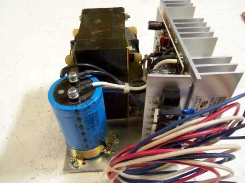 SOLA 083-00260-0300-24 DC POWER SUPPLY  UNMP