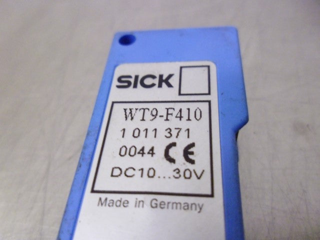 LOT OF 2 SICK WT9-F410 PROXIMITY SENSOR *NEW NO BOX*