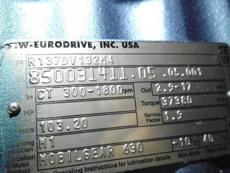 SEW-EURODRIVE R137DV132M4 MOTOR DFV132M4 TEFC3PH  NSNP