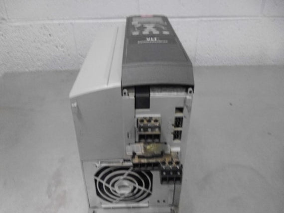 DANFOSS 131B8321 VLT INVERTER FC-302P7K5T5E20H2BNXXXXSXXXXA4BXCXXXXDX * USED *