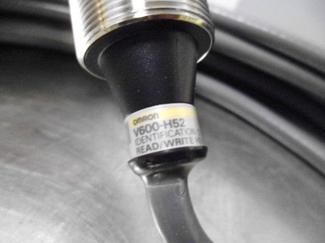 Omron V600H52 NSFP ** GENUINE ** V600 H52
