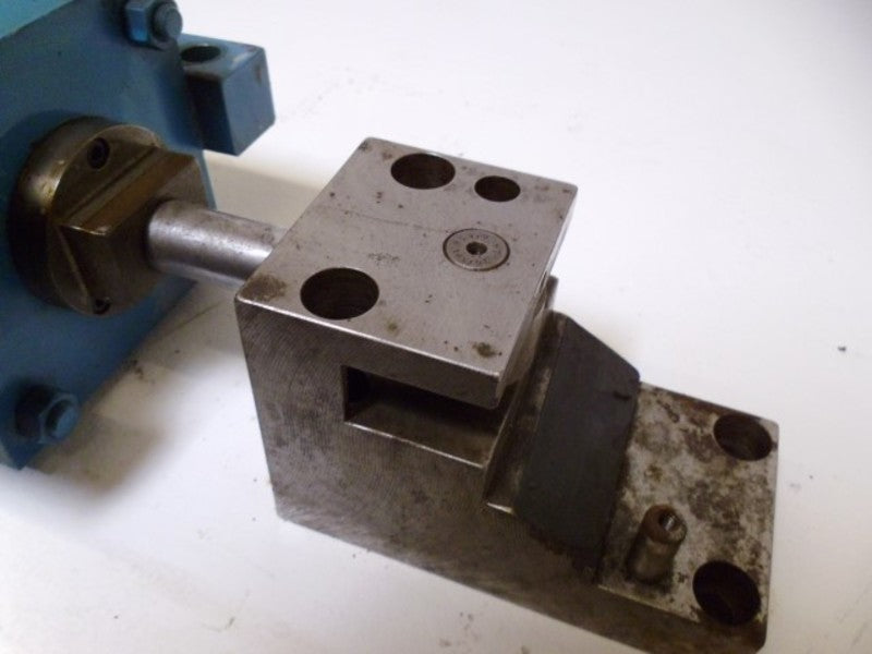 VICKERS TEXXKAXA11 1AAF0991 CYLINDER 250 PSI (AS PICTURED)  UNMP