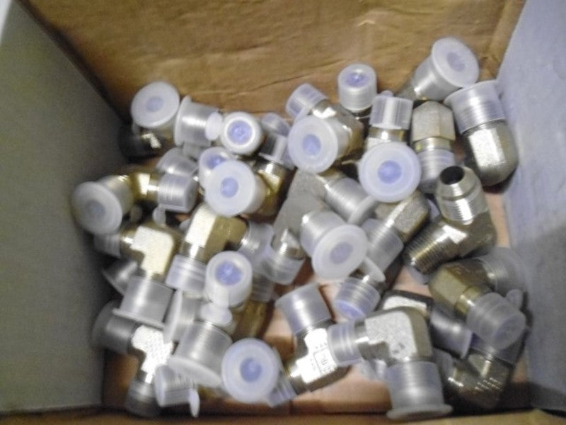 LOT OF 32 PARKER 8 CTX-S MALE ELBOW 3/8" *NEW IN BOX*