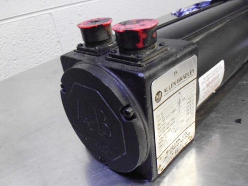 ALLEN BRADLEY 1326AB-A3E-11 AC SERVO MOTOR 1.2 KW 3000 RPM UNMP