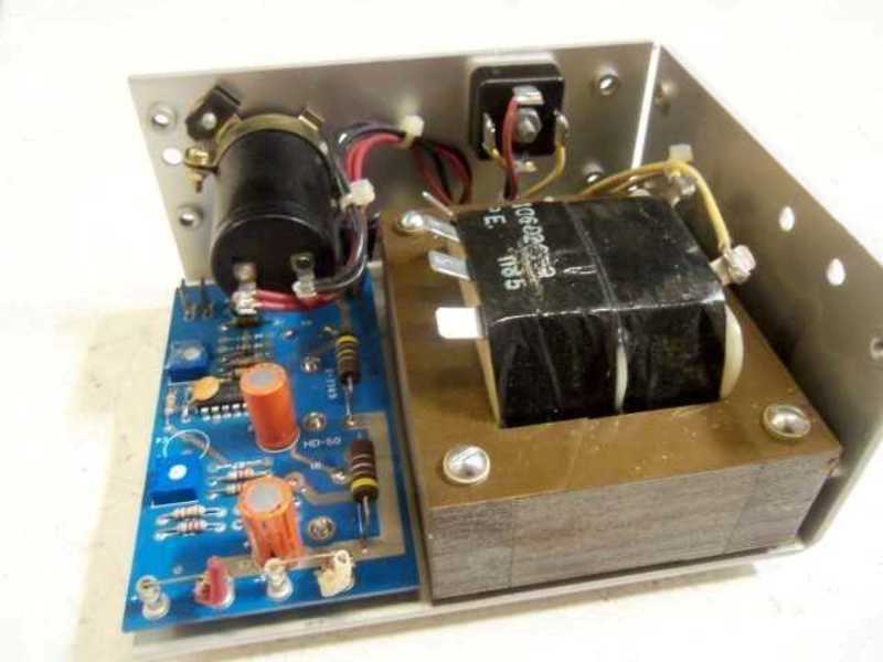 GFC HAMMOND GFOF 2-28 LINEAR POWER SUPPLY  UNMP