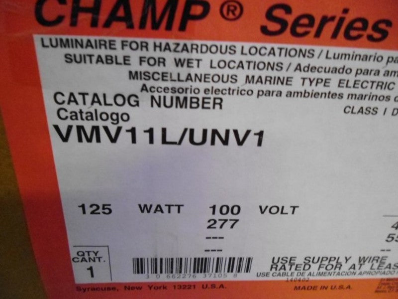 CROUSE-HINDS VMV11L/UNV1 LED LUMINAIRE 125WATT * FACTORY SEALED *