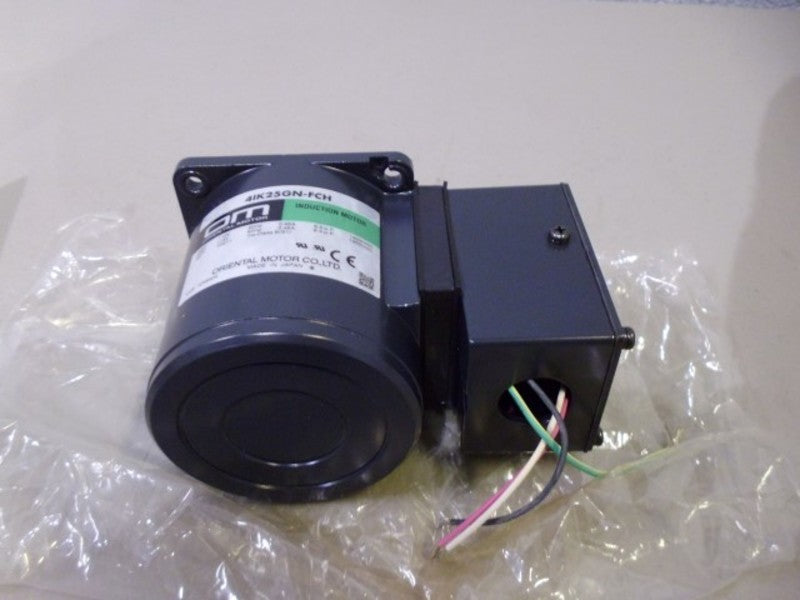 ORIENTAL MOTOR 4IK25GN-FCH INDUCTION MOTOR *NEW IN BOX*