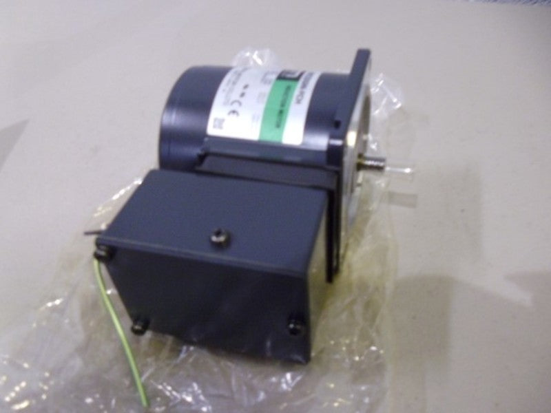 ORIENTAL MOTOR 4IK25GN-FCH INDUCTION MOTOR *NEW IN BOX*
