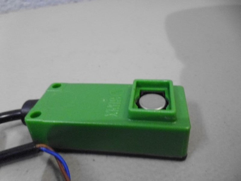 SUNX US-N300P ULTRA SONIC SENSOR  *NEW IN BOX*