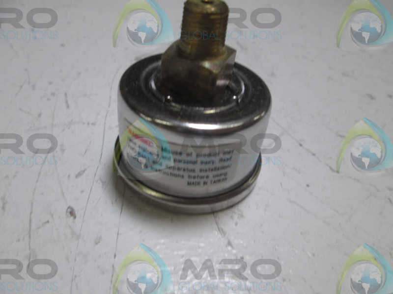 HYPRO 15400FG01B30 PRESSURE GAUGE * NEW IN BOX *
