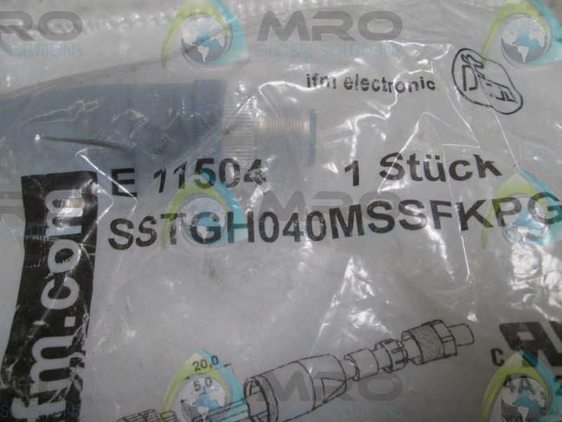 IFM EFECTOR E11504 WIREABLE PLUG * NEW IN FACTORY BAG *