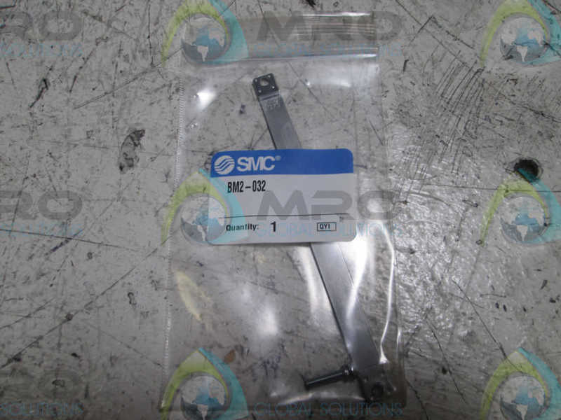 SMC BM2-032 MOUNTING BRACKET * NEW IN A FACTORY BAG *