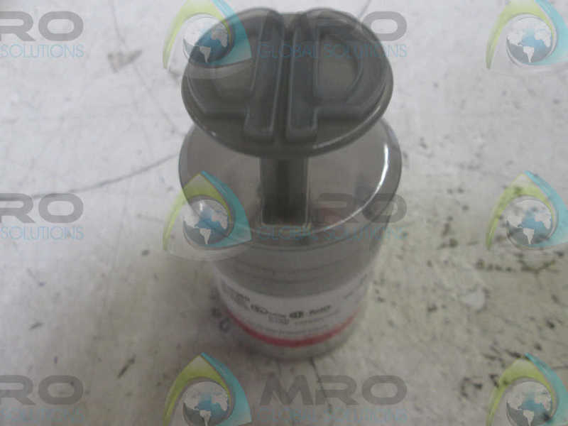 LOT OF 50 BURNDY YSV10BOX CONNECTOR  NSNP IN A NSMP