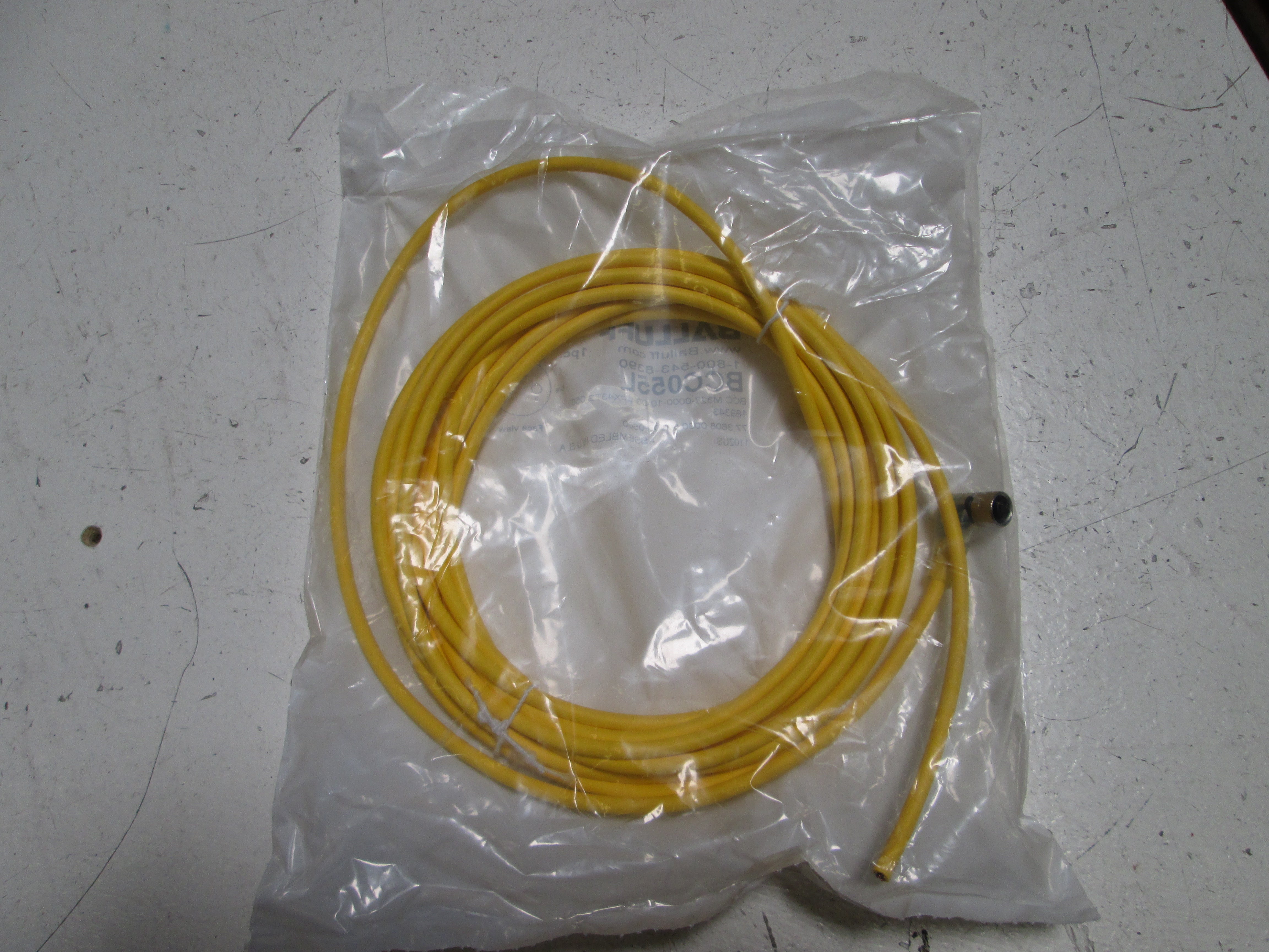BALLUFF BCC055L CABLE * NEW IN BAG *