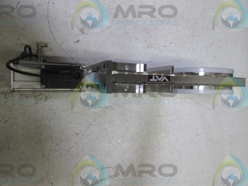 VAT 10844-CE44-ASG1/0120 A-745678 UHV GATE VALVE  * NEW *