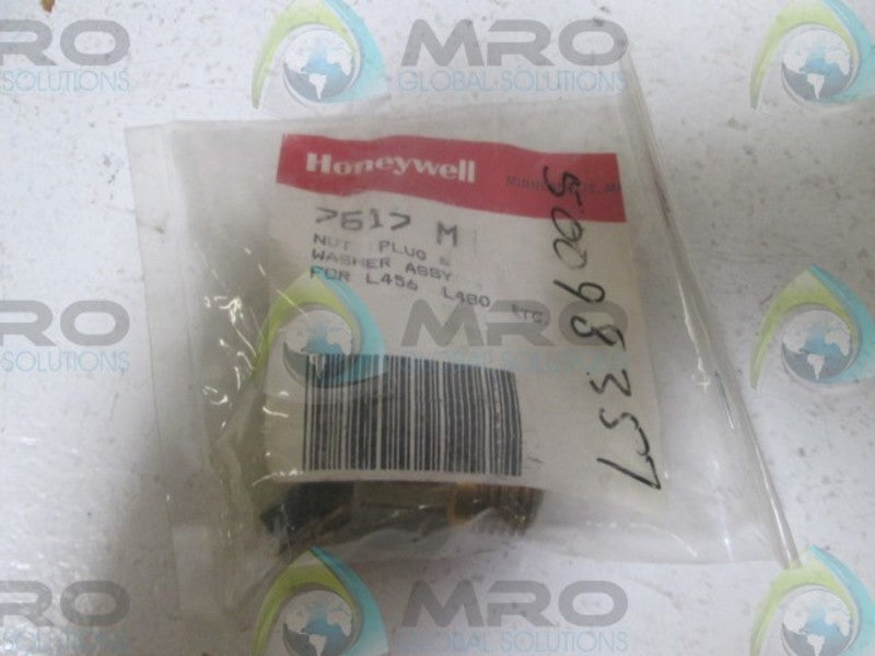 HONEYWELL 7617M BRASS COMPRESSION PLUG  NSNP