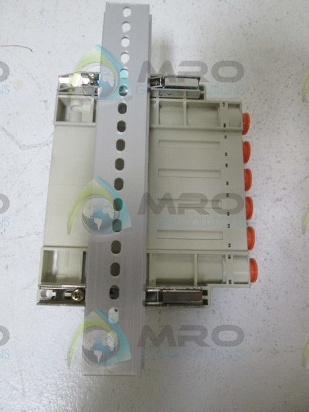 SMC SS5V3-10FD1-04B-N11-D6 MANIFOLD FOR PLUG IN VALVES  NSNP