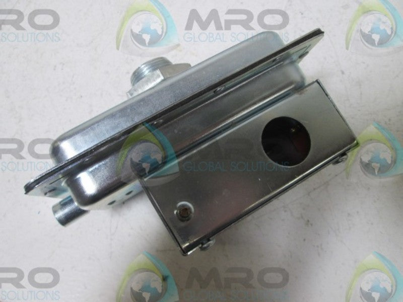 CLEVELAND CONTROLS AFS-A AIR PRESSURE SENSING SWITCH  UNMP