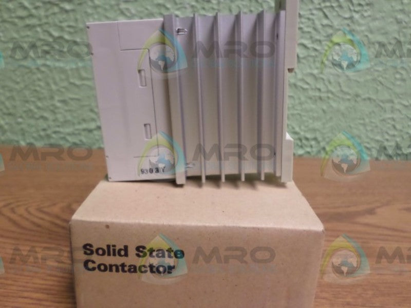 FUJI ELECTRIC SS201-3Z-D3 SOLID STATE CONTACTOR * NEW IN BOX *