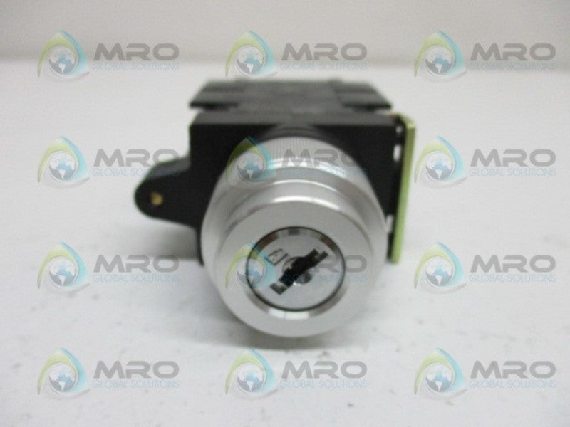 FUJI ELECTRIC AK22-1M2208J SWITCH  NSMP