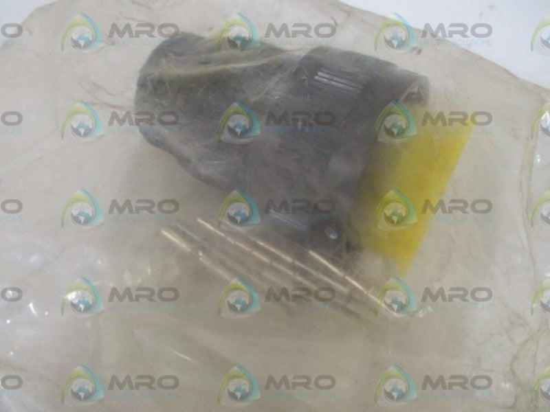 POWELL ELECTRONICS 32582 CONNECTOR * NEW IN A FACTORY BAG *