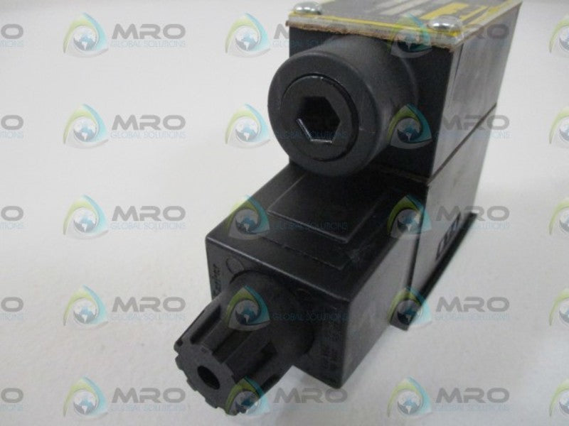 PARKER D1VW20HY 50 PILOT VALVE * NEW  OUT OF A BOX *