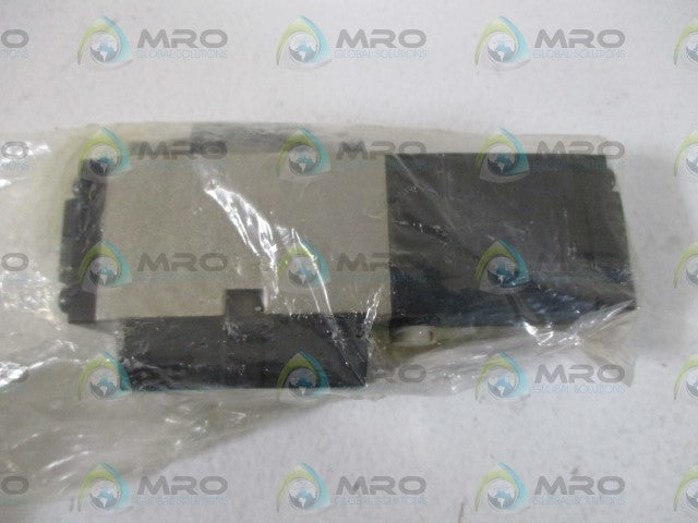 SMC NVFS2100-5FZB SOLENOID VALVE * NEW IN  A BAG *